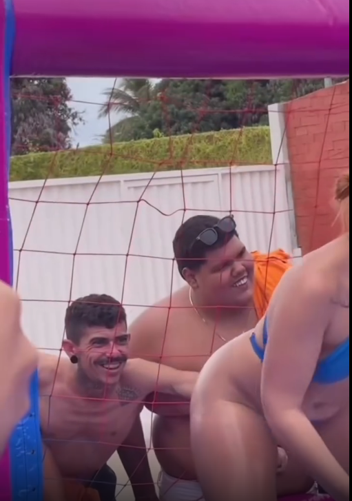 打球的美女最好看了