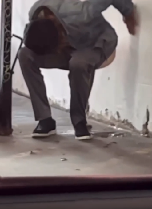 这是多久没拉了