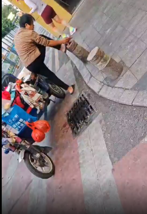 恶心人，不要脸的东西