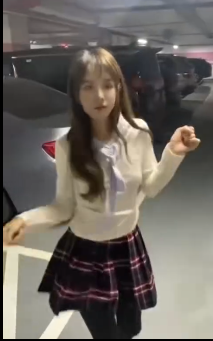 这么漂亮怎么还到处乱拉呢