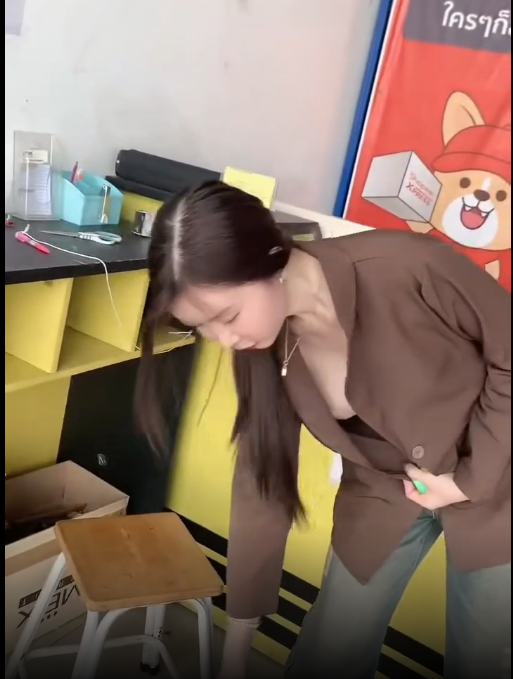 国外的美女就是开放