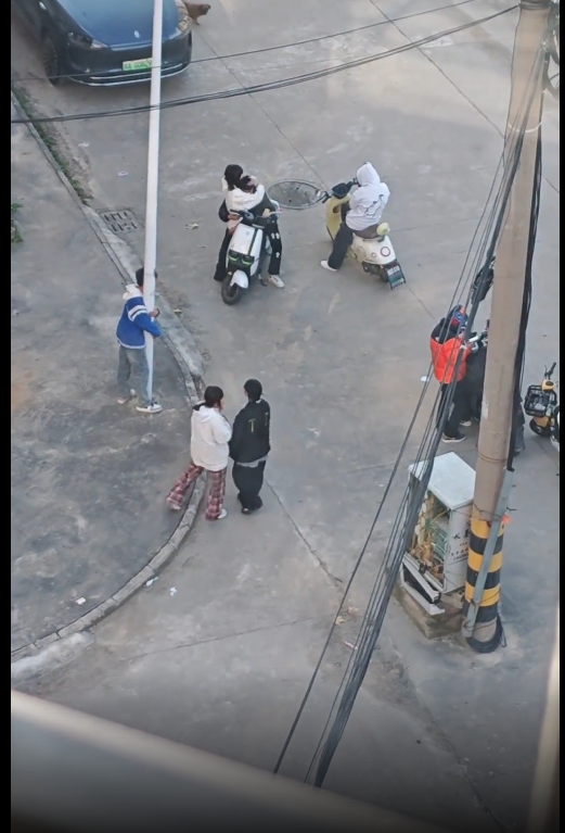 现在的学生啊，一个个不学好