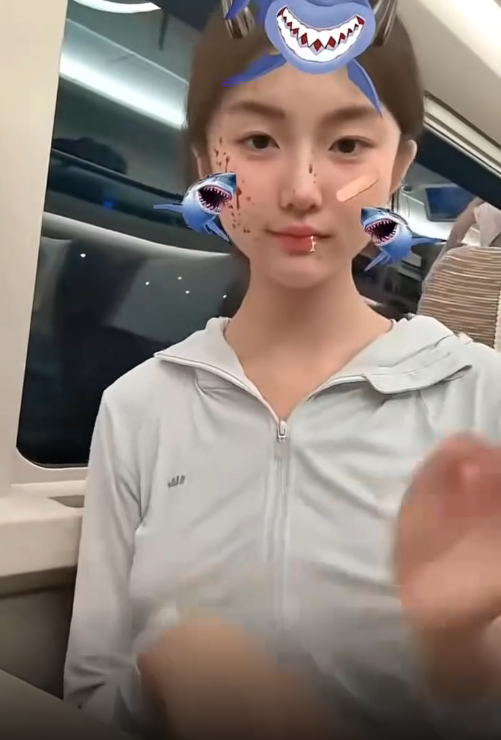 小姐姐好像没穿内内