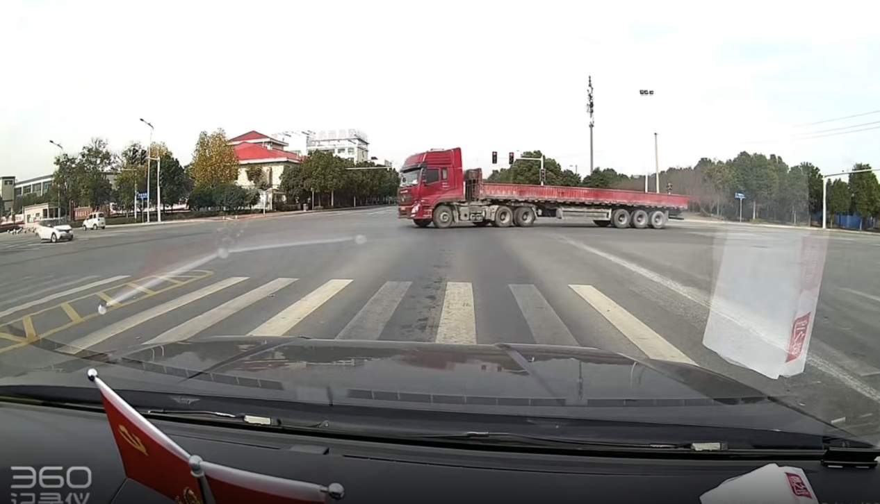 开车还是要注意安全啊