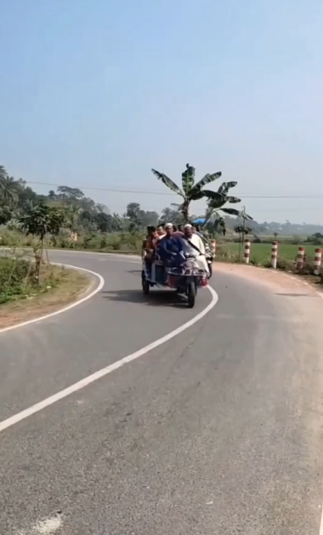 转弯这么快，这下好了，全掉沟里了