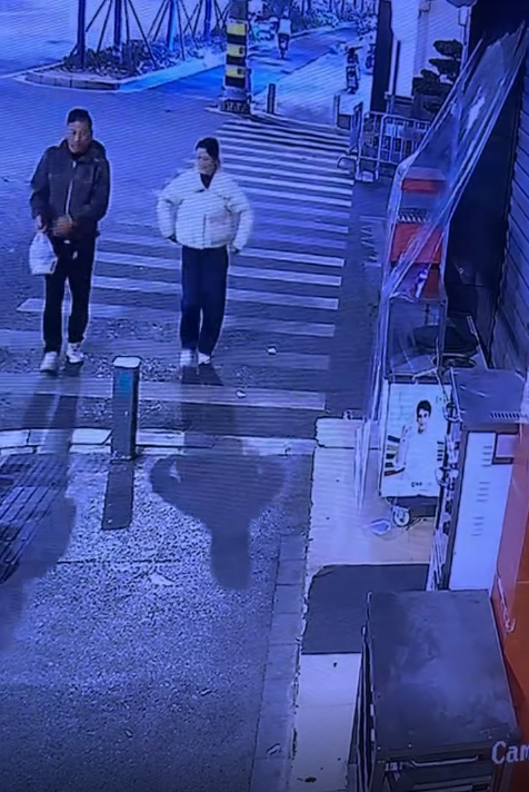 穿的人模狗样的，红薯也偷