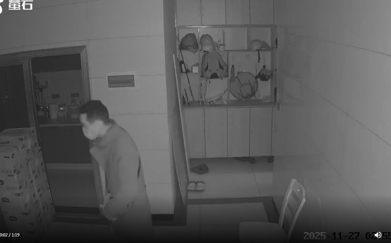胆子不小，发现有监控了还来偷
