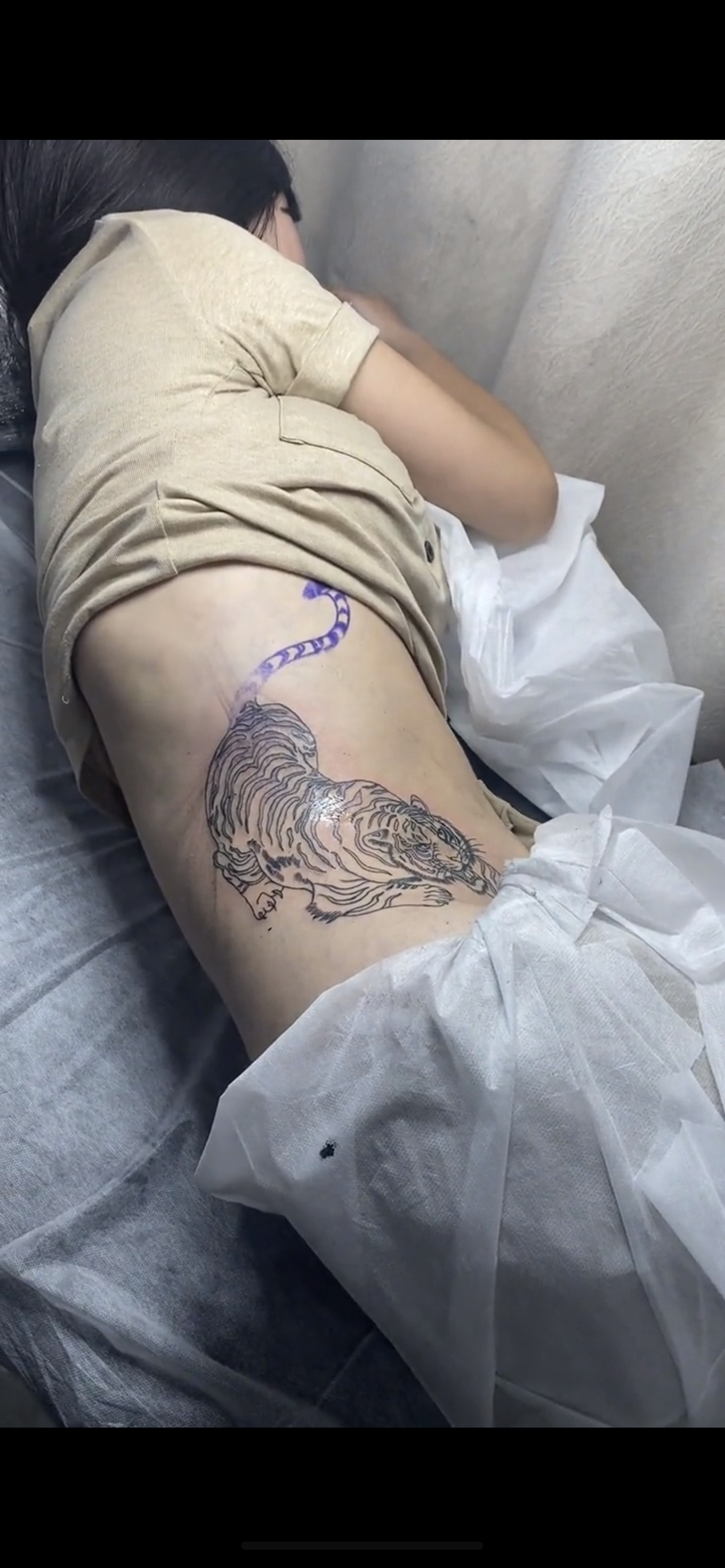 疼哭了