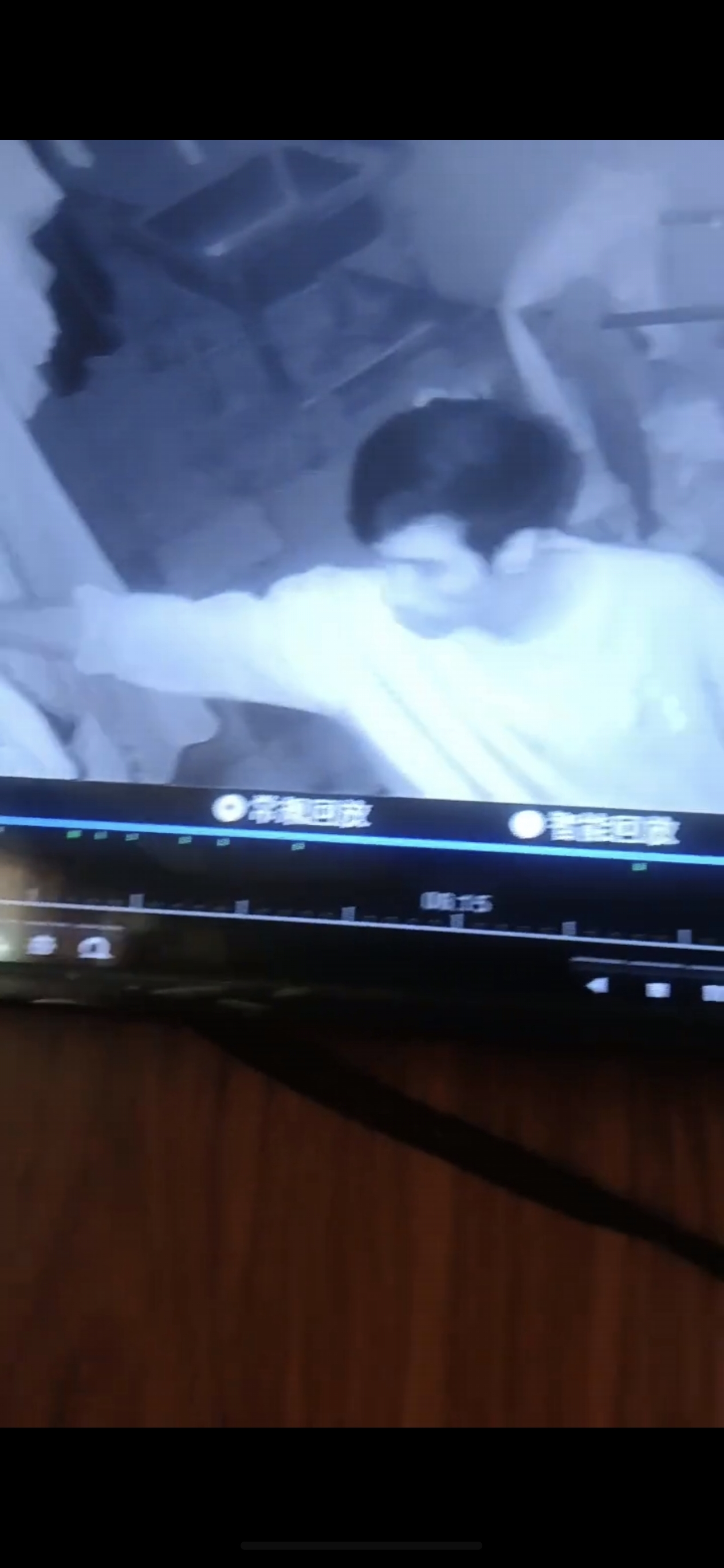 缅甸，老妹儿应该很漂亮  这男的这么痴狂，得不到你的人还得不到你的内裤[偷笑]&middot;