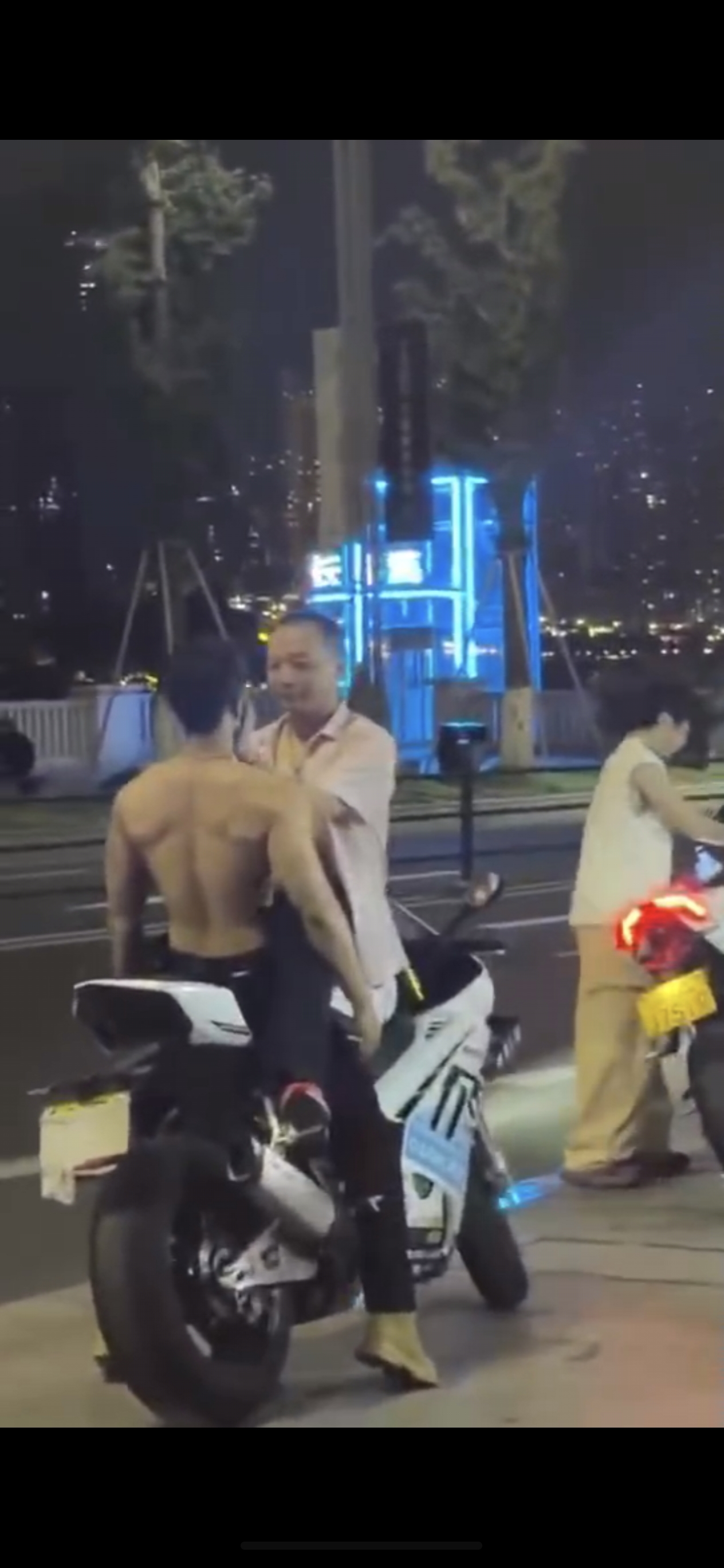 这是男同？