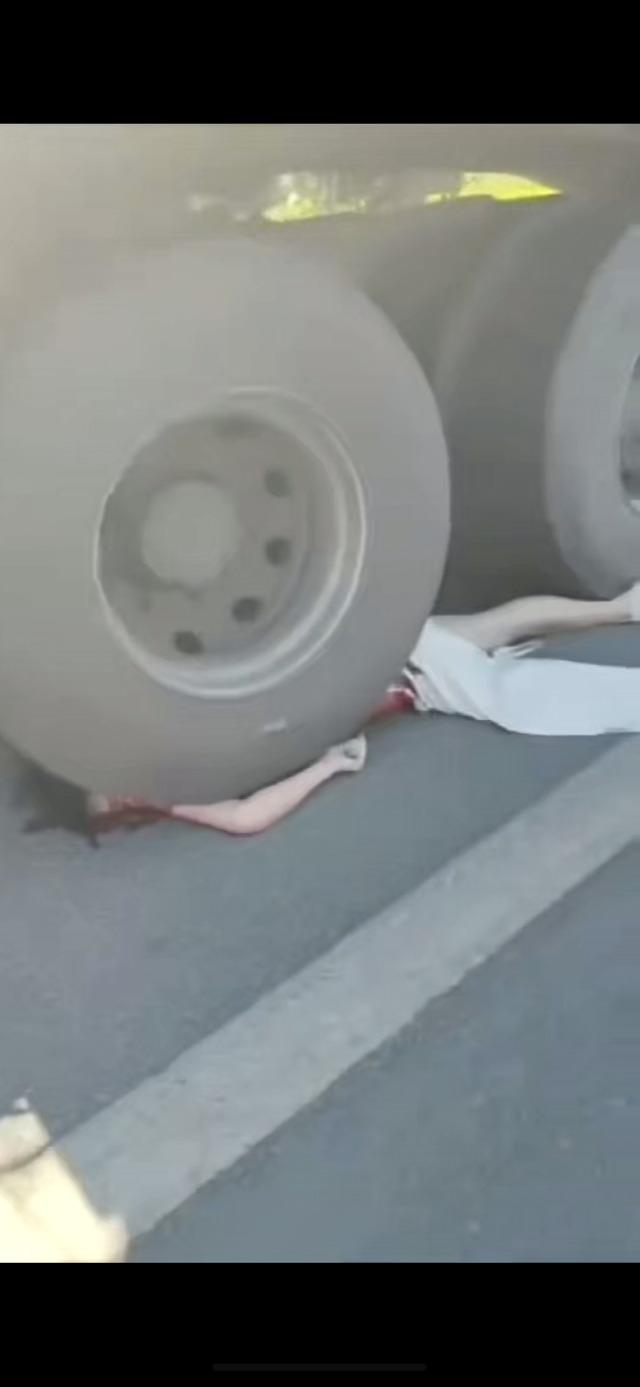 珍爱生命远离大货车